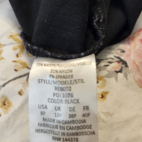 Rekucci sz 8 petite black capri pants - Picture 3 of 5